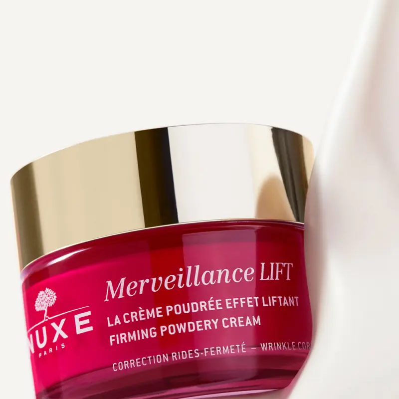 Merveillance Lift Nappali Púderes Krém (50 ml)
