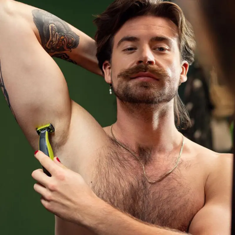 OneBlade Face+Body QP624/50 csere penge 2 db + testszőrnyíró készlet