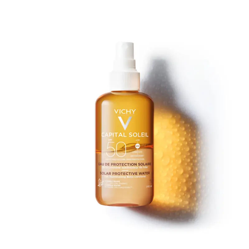 Capital Soleil Ultra könnyű napvédő spray béta-karotinnal SPF50+ (200 ml)